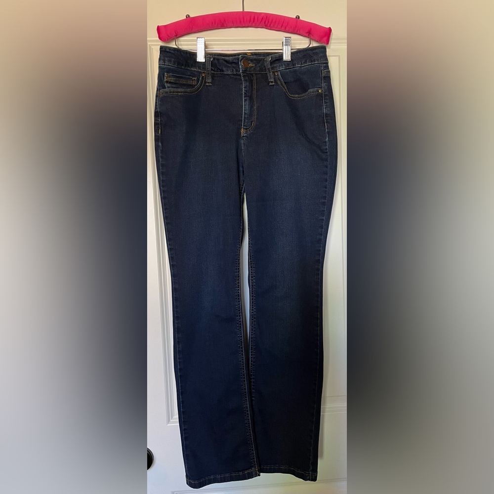 Jones New York Lexington Straight Jeans- Dark Indigo wash. Size 8